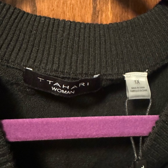 NWT T Tahari Sweater - size 1x - Picture 7 of 7